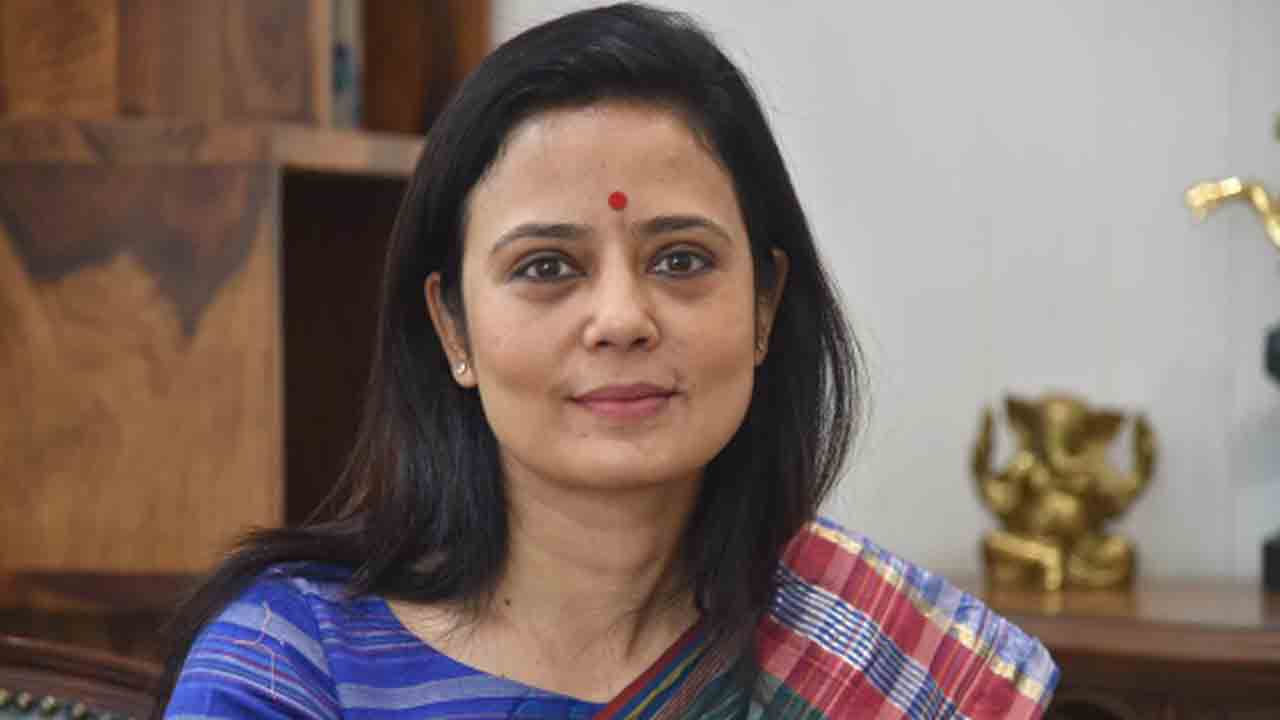 ఎంపీ మహువాపై అరెస్ట్‌ వారెంట్‌ జారీ