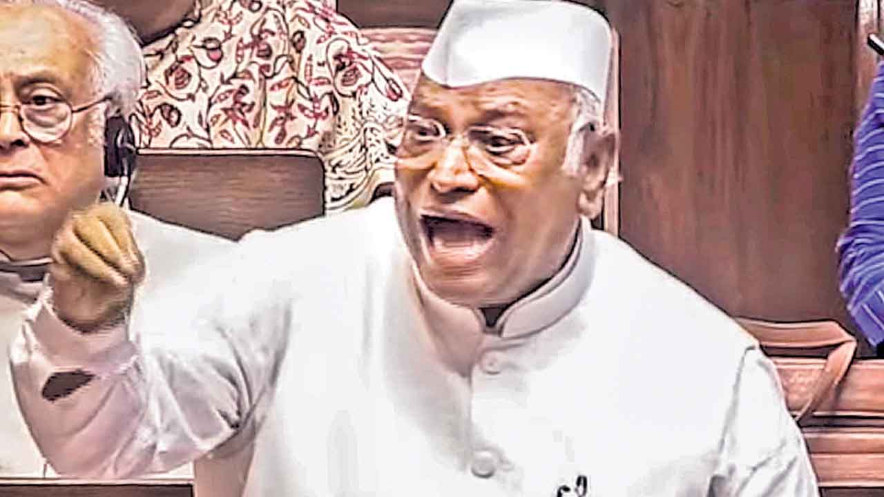 నాపైనే కుల వివక్ష!