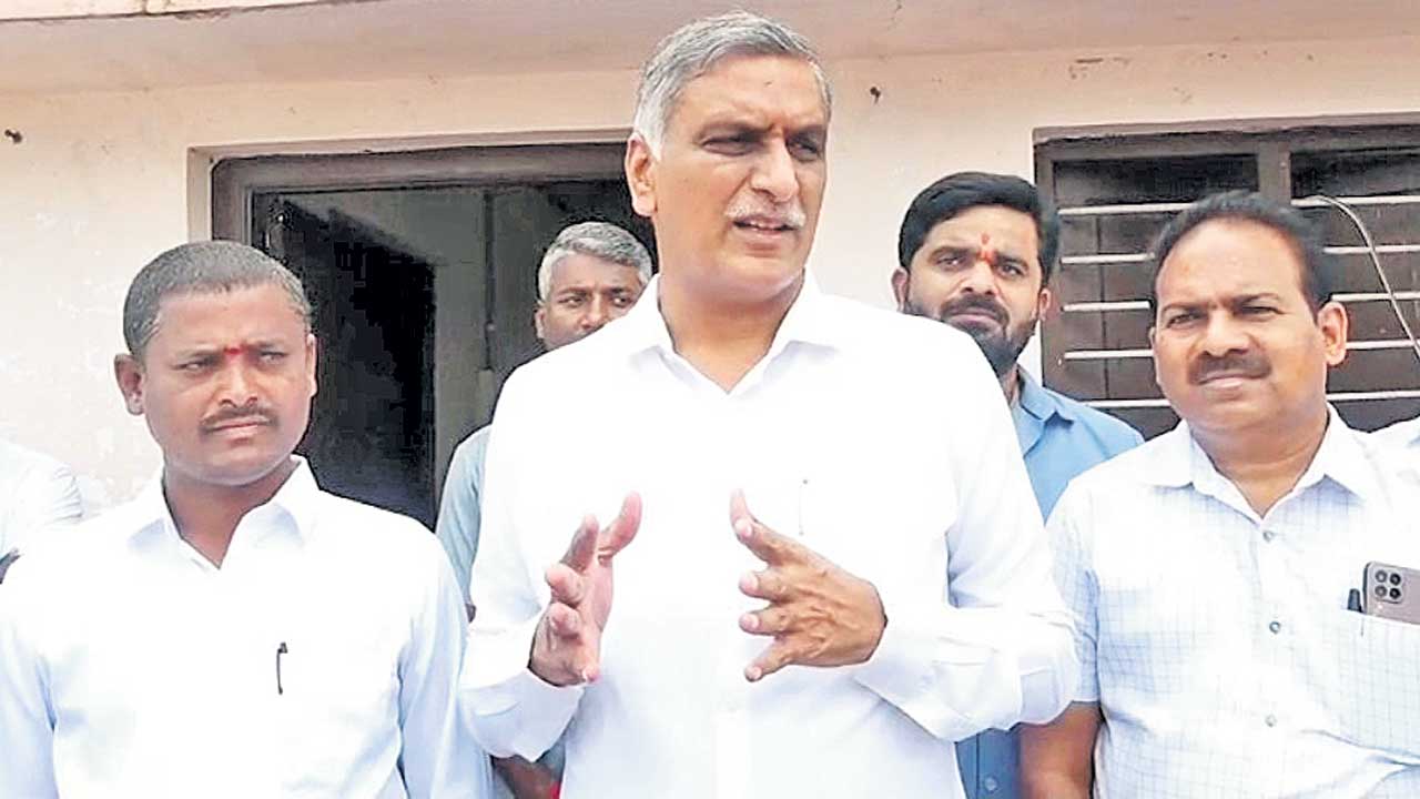 కరెంట్‌ను కాంగ్రెస్‌ కాటగలుపుతోంది