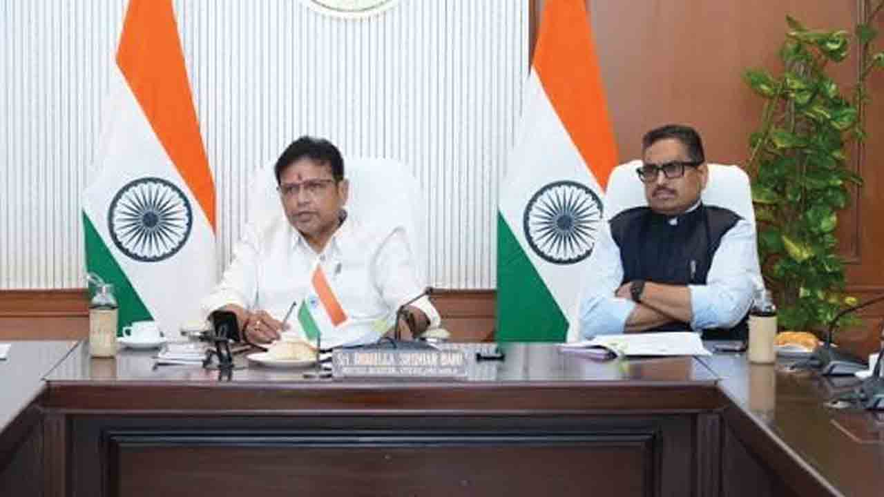ఇక ప్రభుత్వ కార్యాలయాలకు టీ-ఫైబర్‌ మాత్రమే.. మంత్రి శ్రీధర్‌ బాబు వెల్లడి