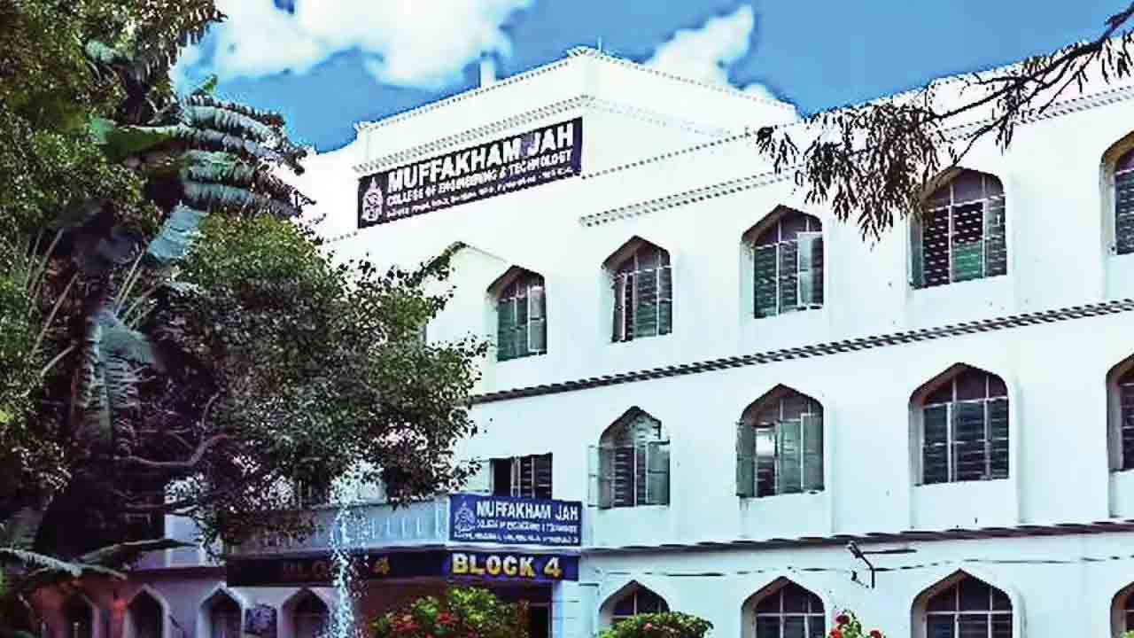 హైకోర్టు తుది తీర్పునకు లోబడే మఫ్ఖమ్‌ జా అడ్మిషన్లు