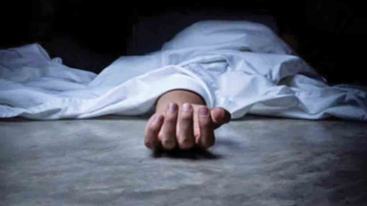 పెండ్లి చేసుకొమ్మన్నందుకు యువతి హత్య