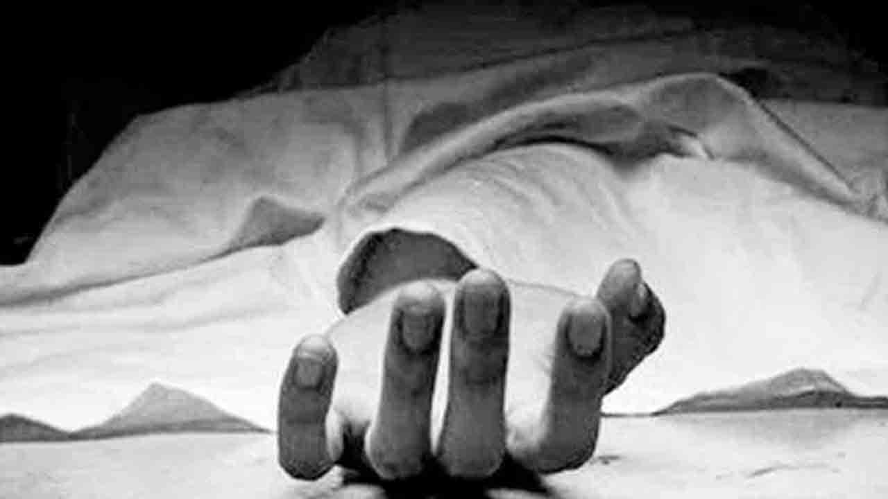 నర్సు దారుణ హత్య
