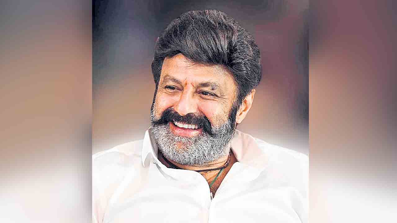 బాలకృష్ణ కోసం పవర్‌ఫుల్‌ టైటిల్స్‌?