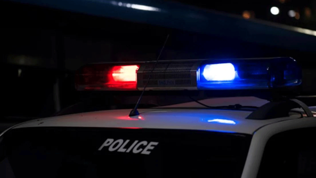 Crime News | వేప‌చెట్టు విష‌యంలో గొడ‌వ‌.. గొడ్డ‌ళ్లతో న‌రుక్కుని ఇద్ద‌రు దుర్మ‌ర‌ణం..!