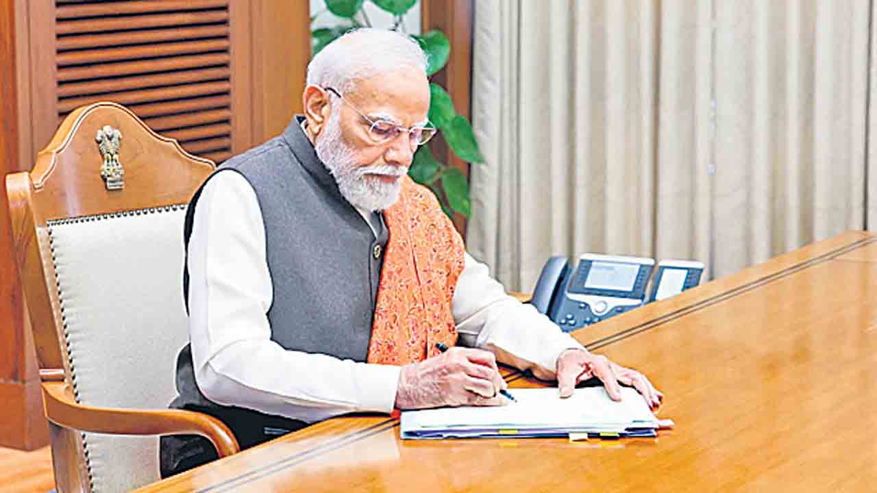 విఫల వాగ్దానాల మోదీ పాలన!.. ఆయన ప్రధాని కాకుంటే భారత్‌ మరింత సుసంపన్నం