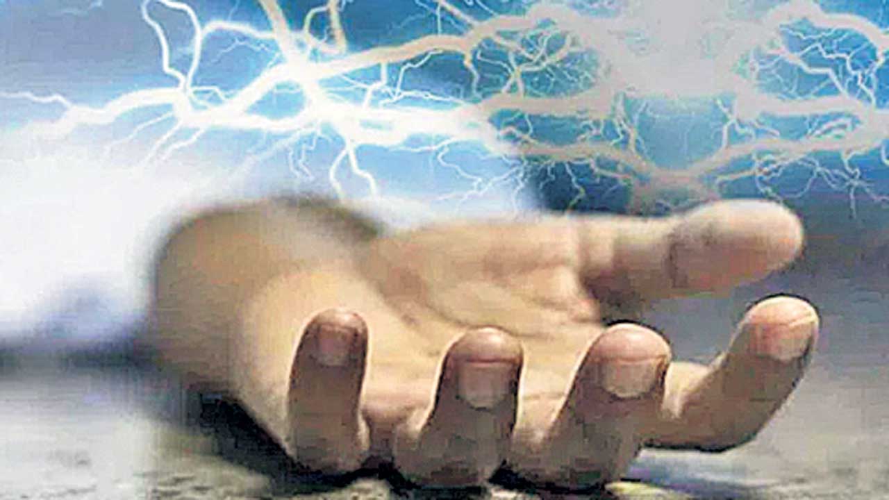 కరెంట్‌ షాక్‌తో ఆర్టిజన్‌ దుర్మరణం