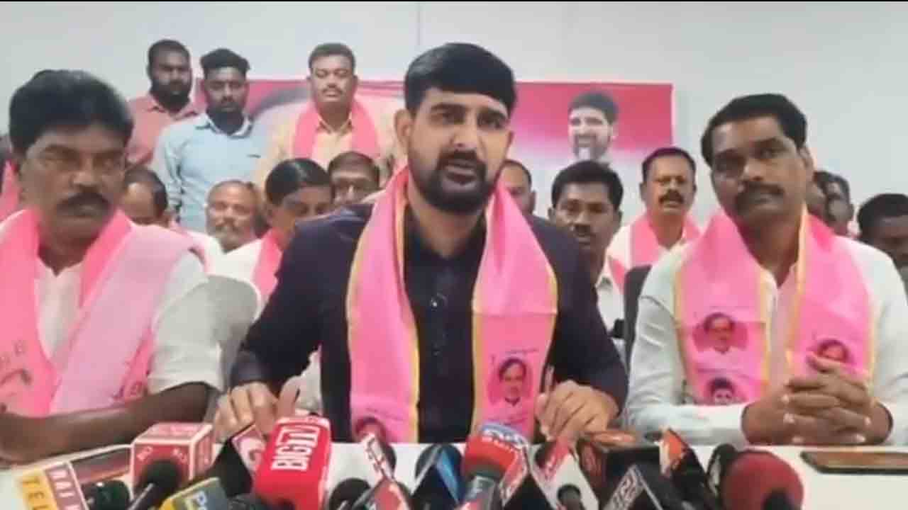 Padi Kaushik Reddy | ఏ పార్టీలో ఉండి మాట్లాడుతున్నవ్‌..? : కడియంను ప్రశ్నించిన ఎమ్మెల్యే పాడి కౌశిక్‌ రెడ్డి