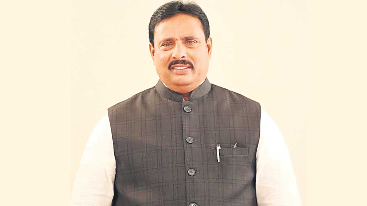 బీఆర్‌ఎస్‌లోనే ఉన్నా!