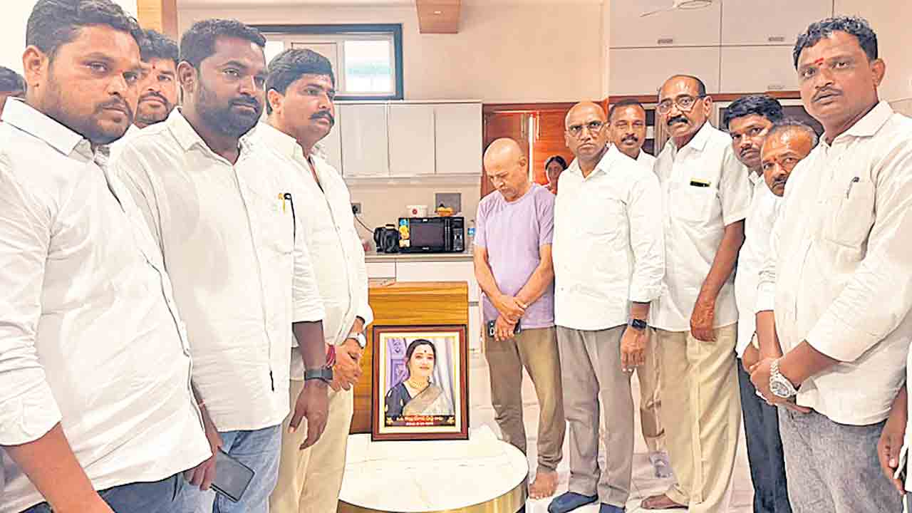ప్రిన్సిపాల్‌ రూపారెడ్డి హత్య దారుణం
