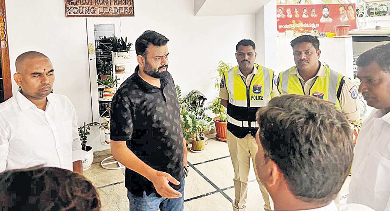నిర్బంధాలతో అడ్డుకోలేరు