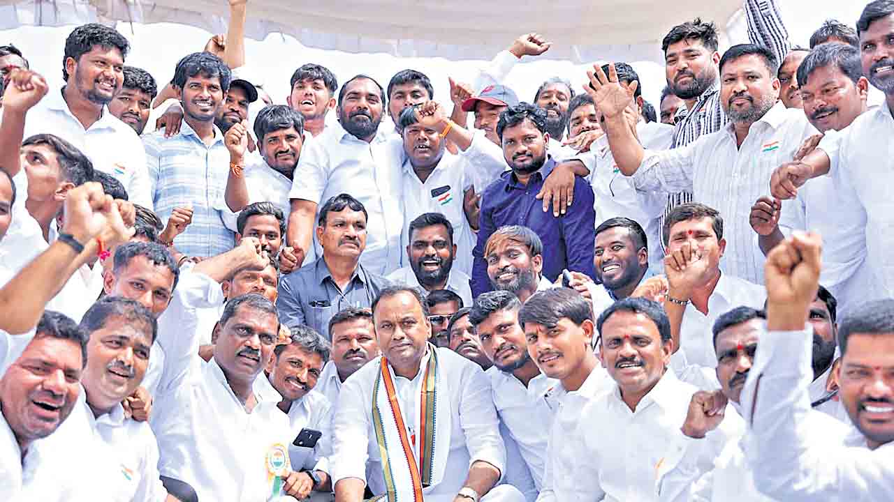 పోచారంను తీసుకున్నోళ్లకు బుద్ధుండాలి.. వచ్చినోళ్లు కాంగ్రెసోళ్లపై పెత్తనం చేస్తామంటే ఊరుకోం