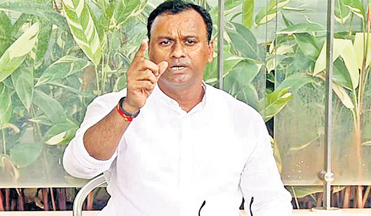రాధాకృష్ణా… ఒళ్లు దగ్గరపెట్టుకో!