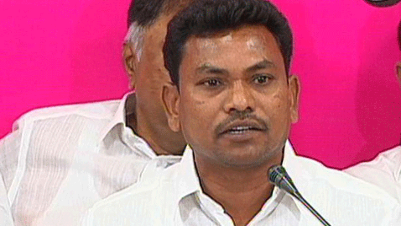 Rega Kantarao | బీఆర్ఎస్ మాజీ ఎమ్మెల్యే రేగాకు ఊర‌ట‌.. లైంగిక వేధింపుల కేసు కొట్టివేత‌