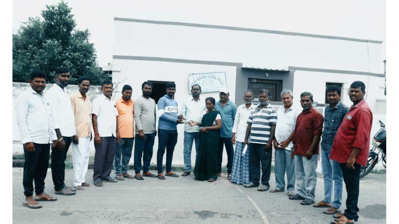Rekonda | మృతుని కుటుంబానికి నగదు అందజేత