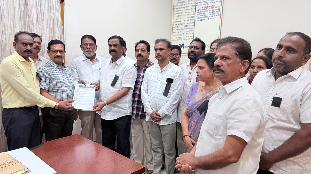 Hanumakonda | రూపారెడ్డి హత్య ఘటనపై నిరసన ర్యాలీ.. నిందితులపై కఠిన చర్యలు తీసుకోవాలని వినతి