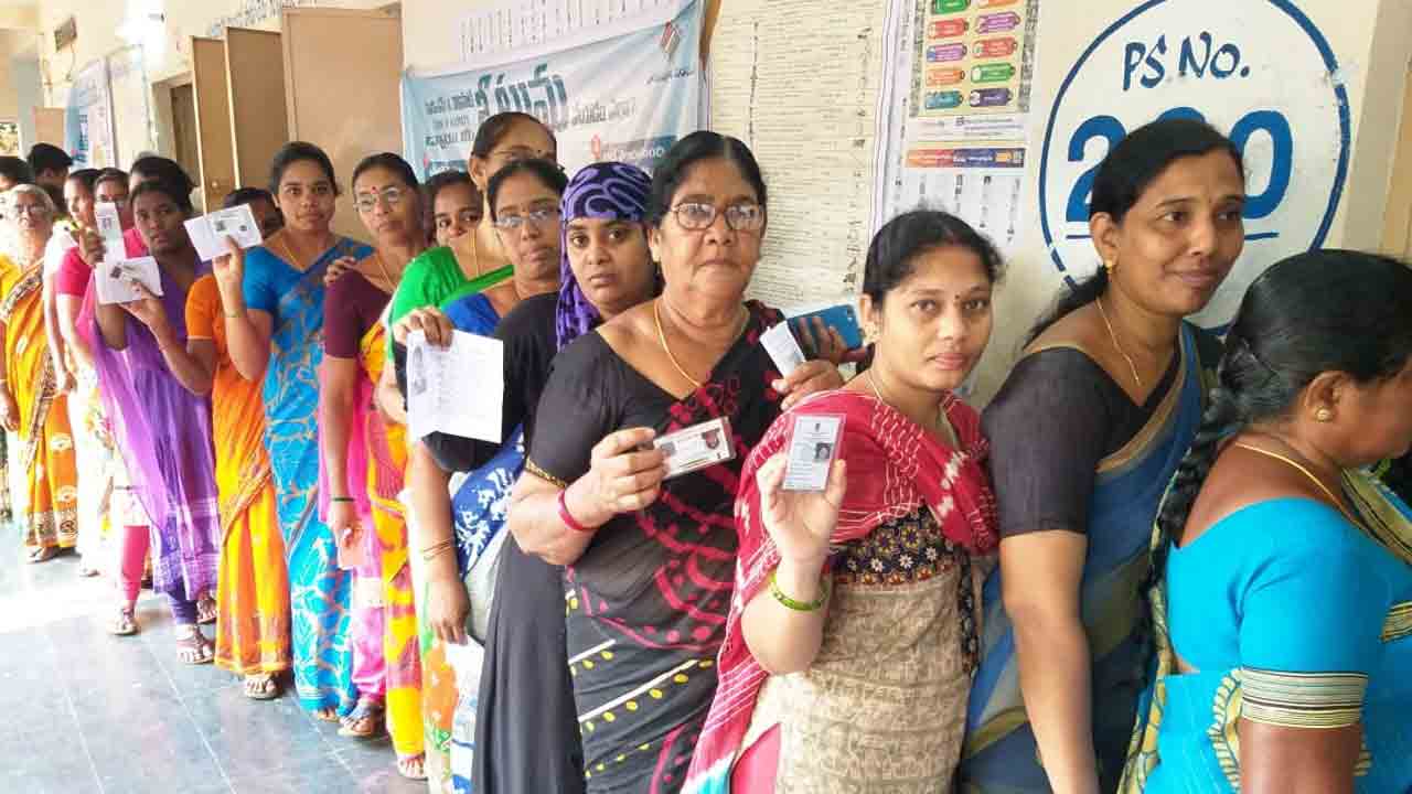 ఓట్లు ఔట్.. భద్రాద్రిలో 1.32 లక్షలు, ఖమ్మంలో 1.58 లక్షలు