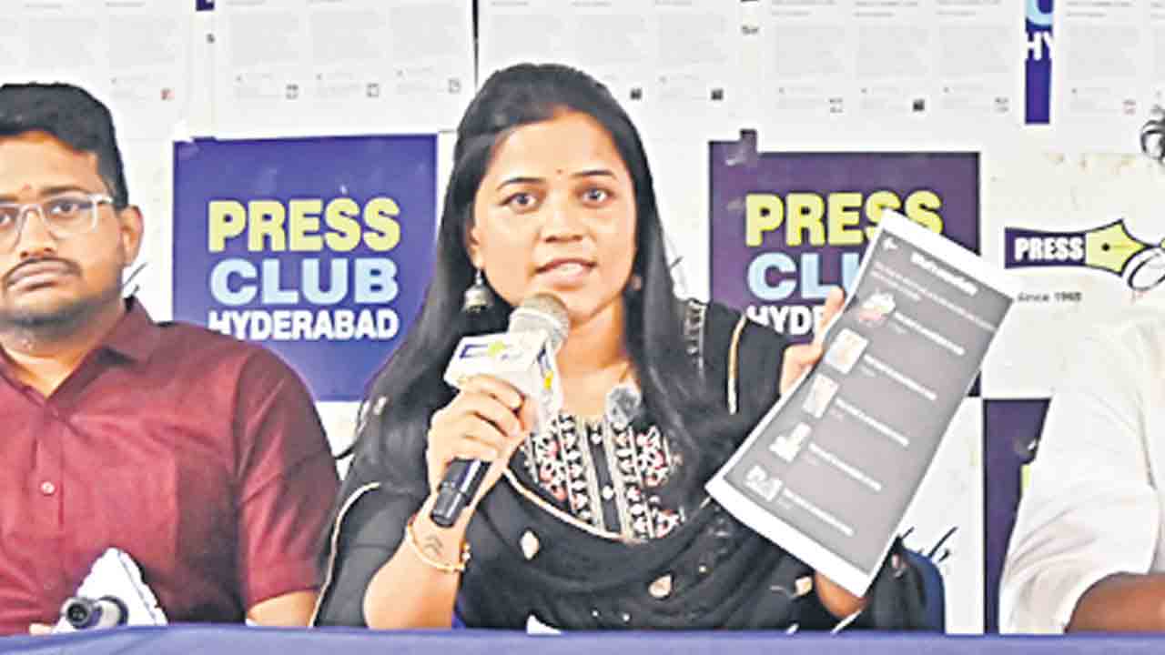పాలకులను ప్రశ్నిస్తే.. సోషల్‌ మీడియాపై ఆంక్షలా!