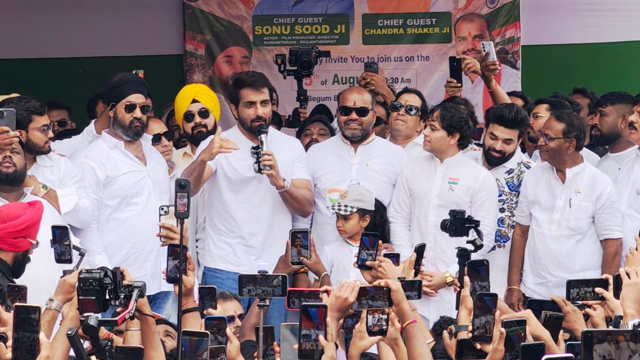 Sonu Sood | బేగంబజార్‌లో ప్రముఖ సినీ నటుడు సోను సూద్‌ సందడి