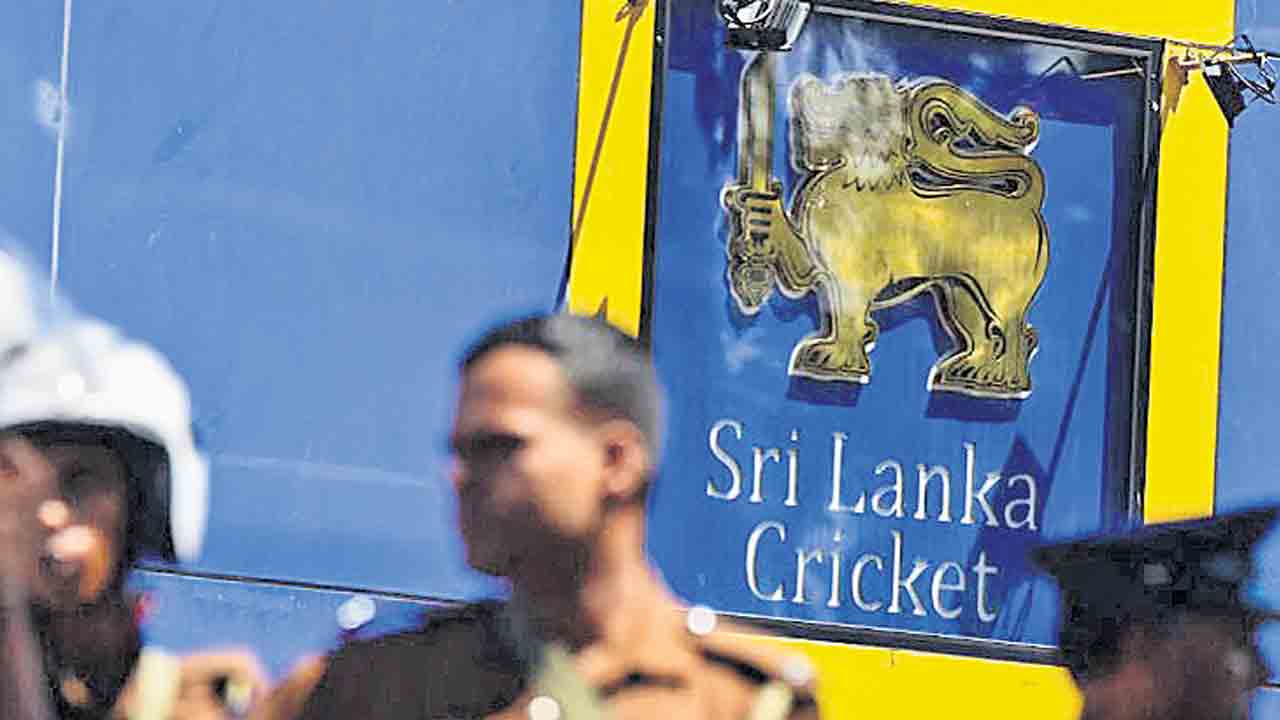 లంక బోర్డుకు ఐసీసీ షాక్‌