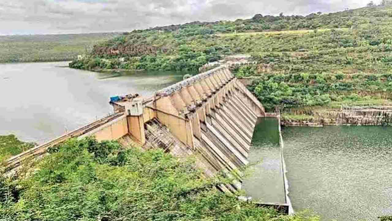 శ్రీశైలానికి నిలకడగా ఇన్‌ఫ్లో