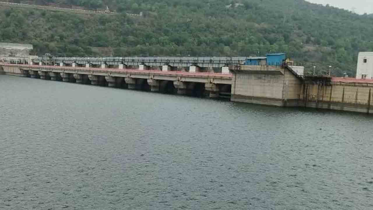 878 అడుగులకు చేరిన శ్రీశైలం