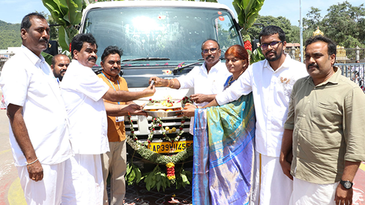 Truck Donation | టీటీడీకి రూ.15.24 లక్షల విలువ గల ట్రక్ విరాళం