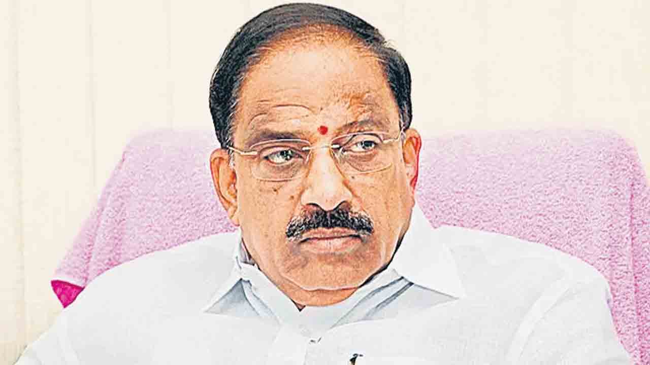 మీ ముగ్గుర్ని తీసేస్తేనే అంతా సెట్‌ అయితది!.. ఎన్నిసార్లు చెప్పినా మారరా?