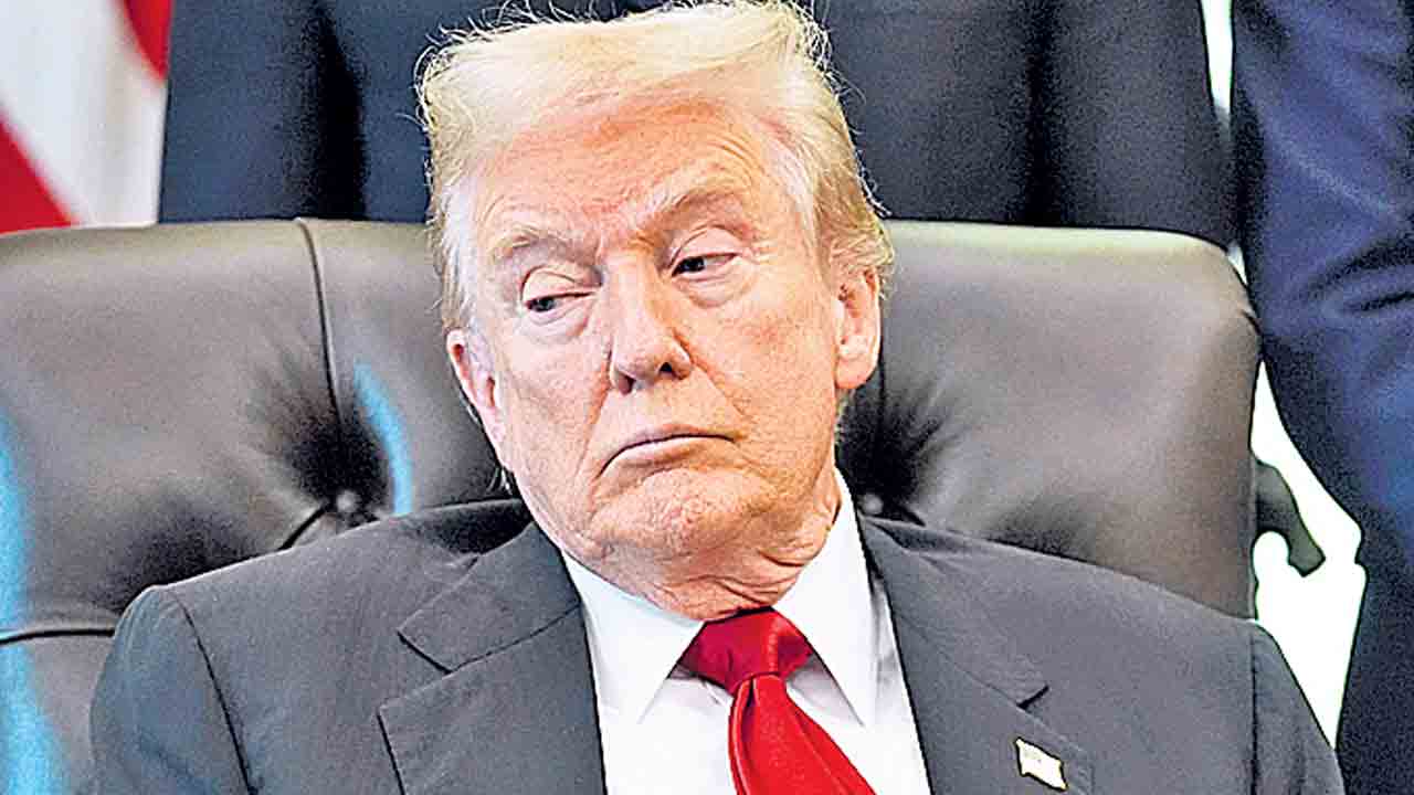 ట్రంప్‌ ఆరోగ్యంపై కొత్త సందేహాలు!