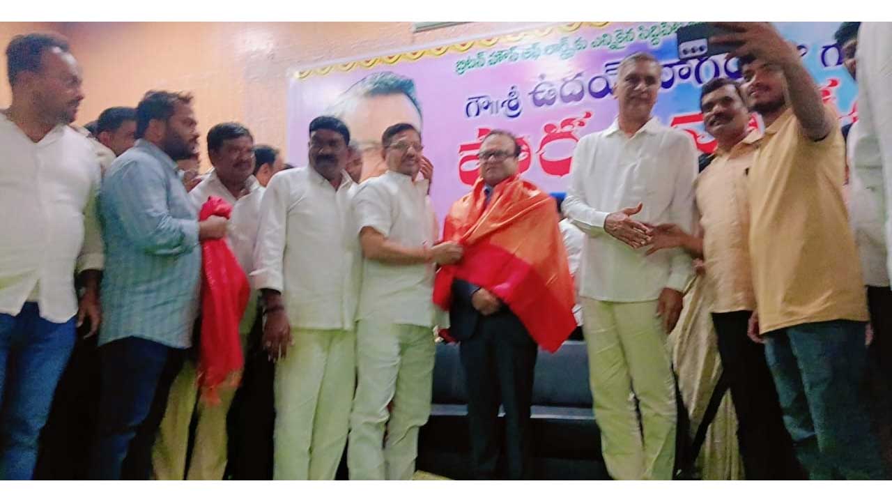 Uday Nagaraju | ఉదయ్ నాగరాజుకు సన్మానం