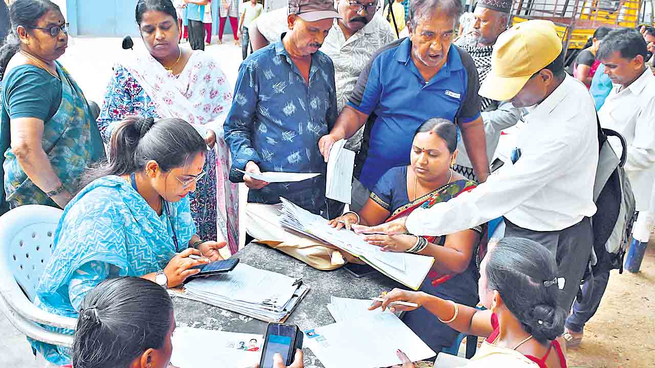 సర్‌ నోటీసుల జారీలో జాప్యం
