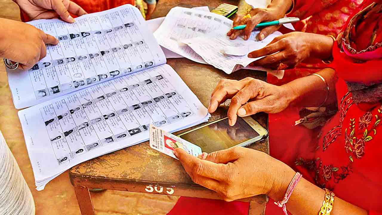 సొంతూరిలో ఓటుకే మొగ్గు