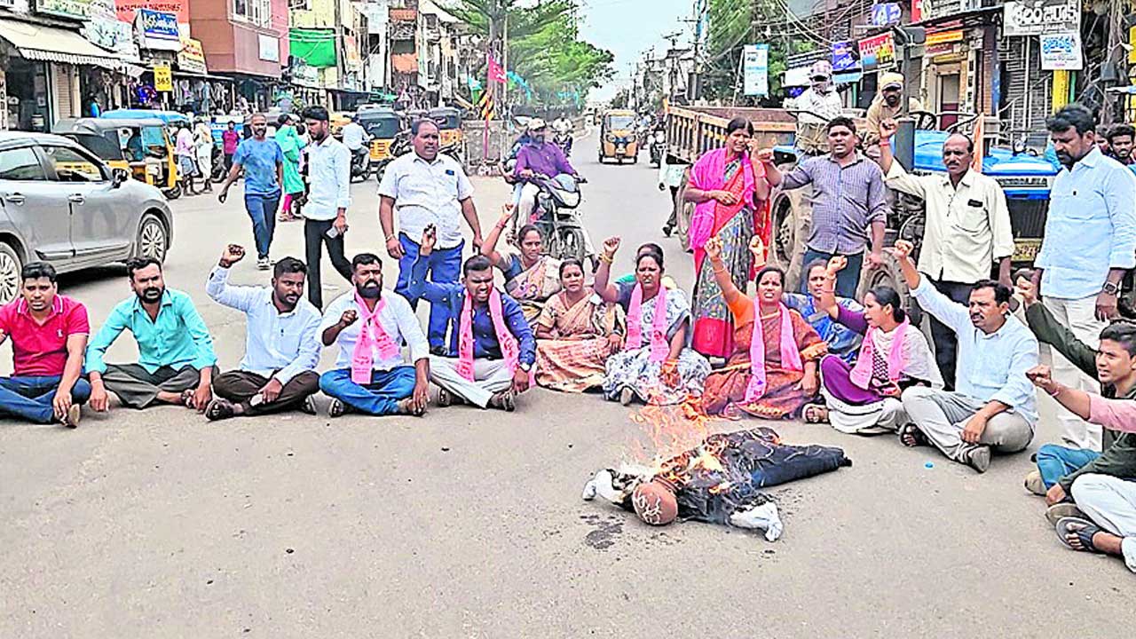 ఎక్కడికక్కడే నిర్బంధం!