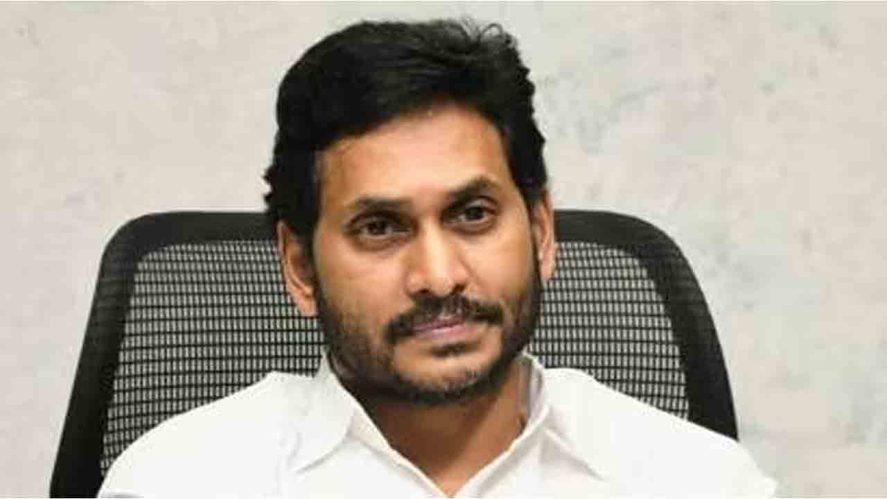 YS Jagan | గంజాయి రవాణా చేసిన పోలీసుల ఘటనపై వైఎస్‌ జగన్‌ ఘాటు వ్యాఖ్యలు