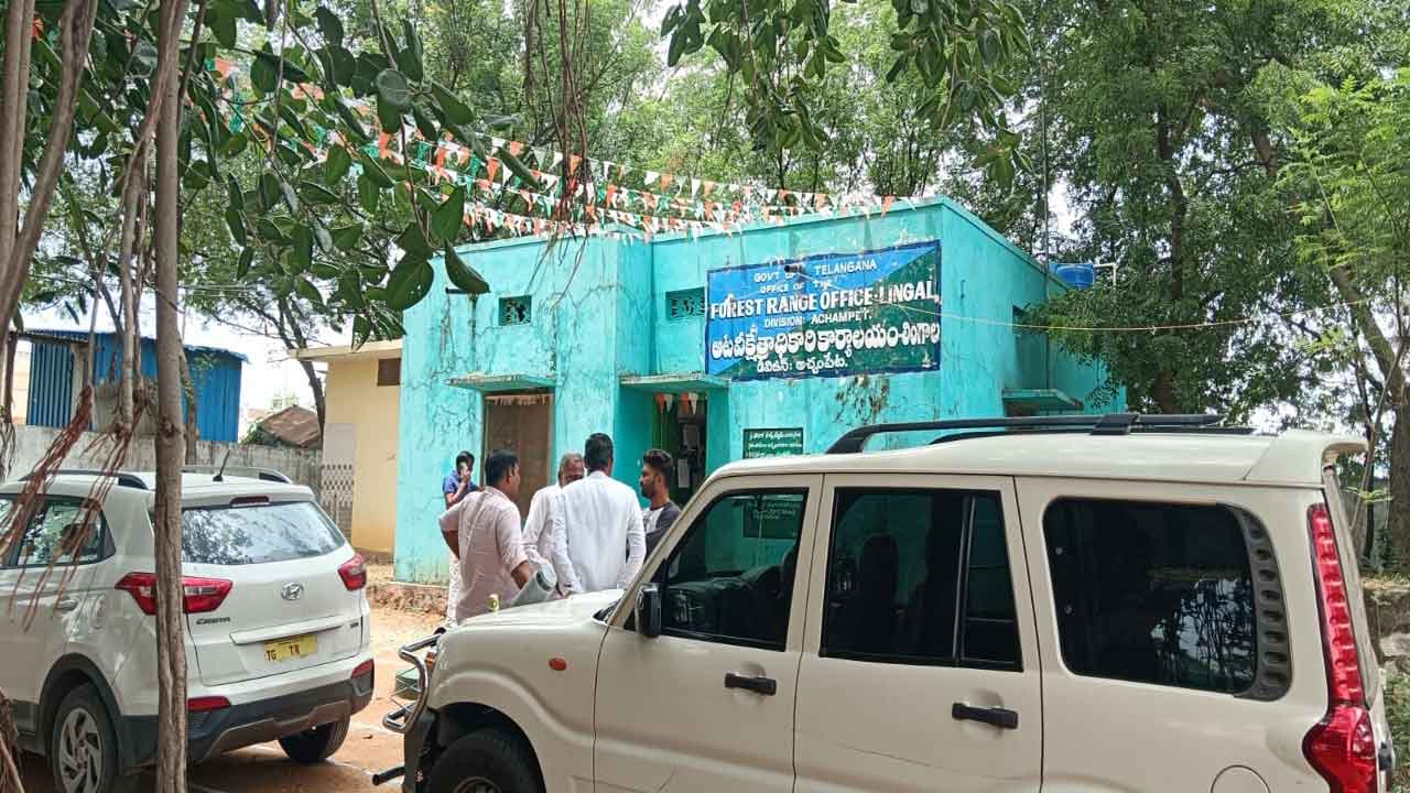 అటవీశాఖ క్షేత్ర కార్యాలయంలో ఏసీబీ సోదాలు