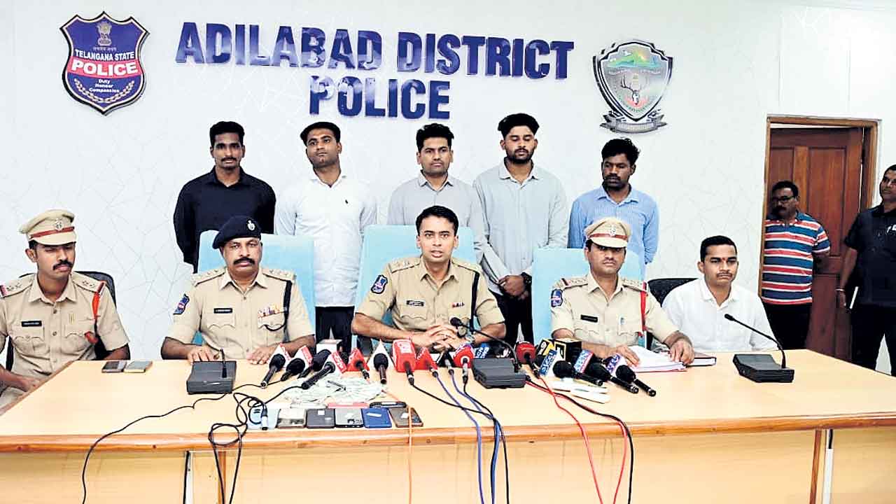 ఫ్రాంచైజీ పేరిట మోసం.. బిహార్‌ సైబర్‌ ముఠా అరెస్ట్‌