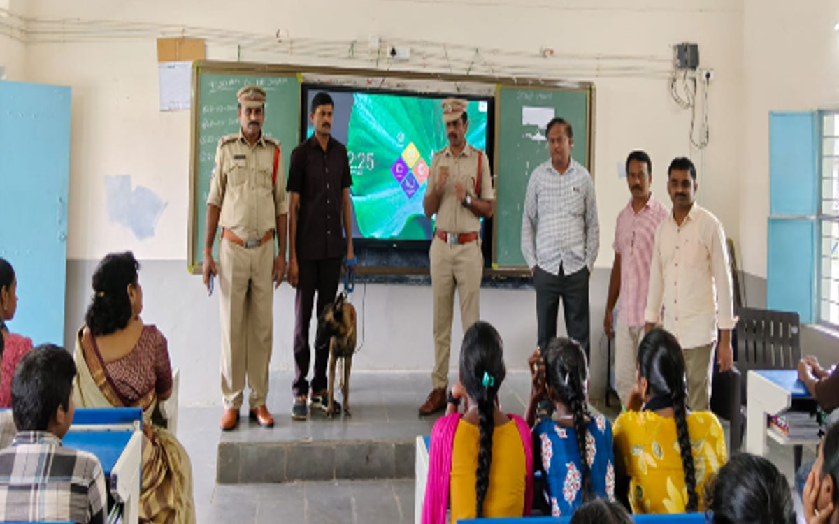 అనంత‌గిరిలో పోలీసుల విస్తృత త‌నిఖీలు