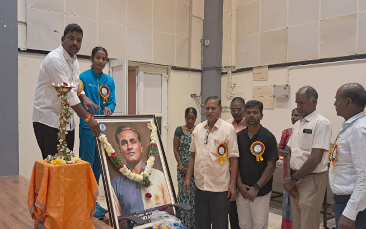 అంతర్జాతీయ క్రీడల్లో ఎంజీయూ విద్యార్థులు రాణించాలి : రిజిస్ట్రార్ అంజిరెడ్డి