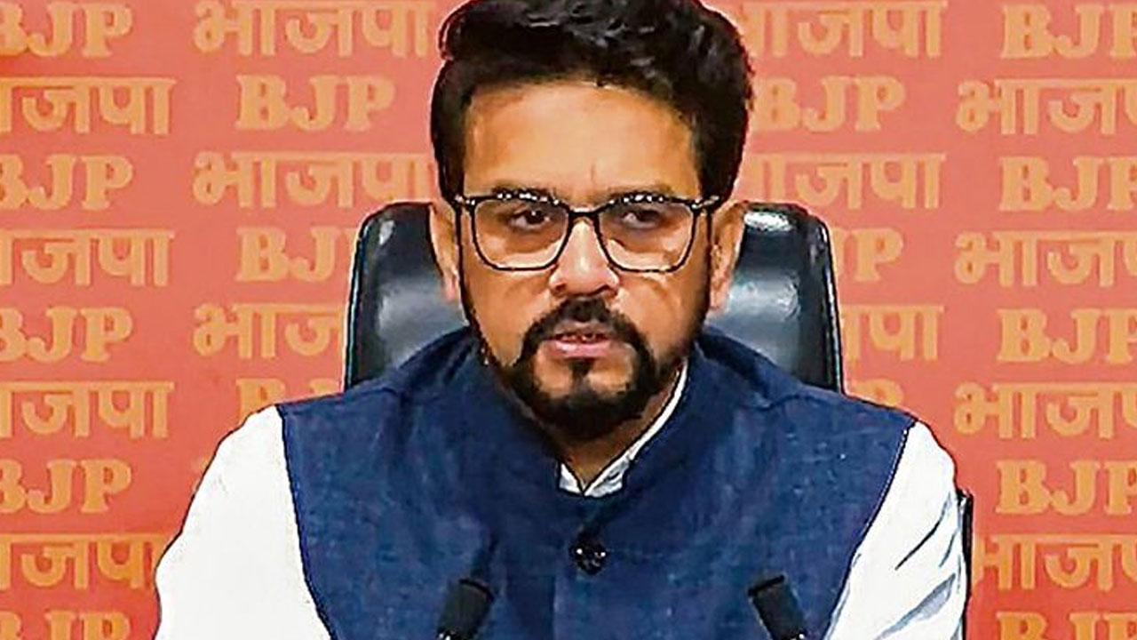 BJP: అనురాగ్ ఠాకూర్‌, స్మృతి ఇరానీ, ధ‌ర్మేంద్ర ప్ర‌ధాన్‌..  బీజేపీ చీఫ్ కొత్త టీమ్‌లో వీరికి చోటు !