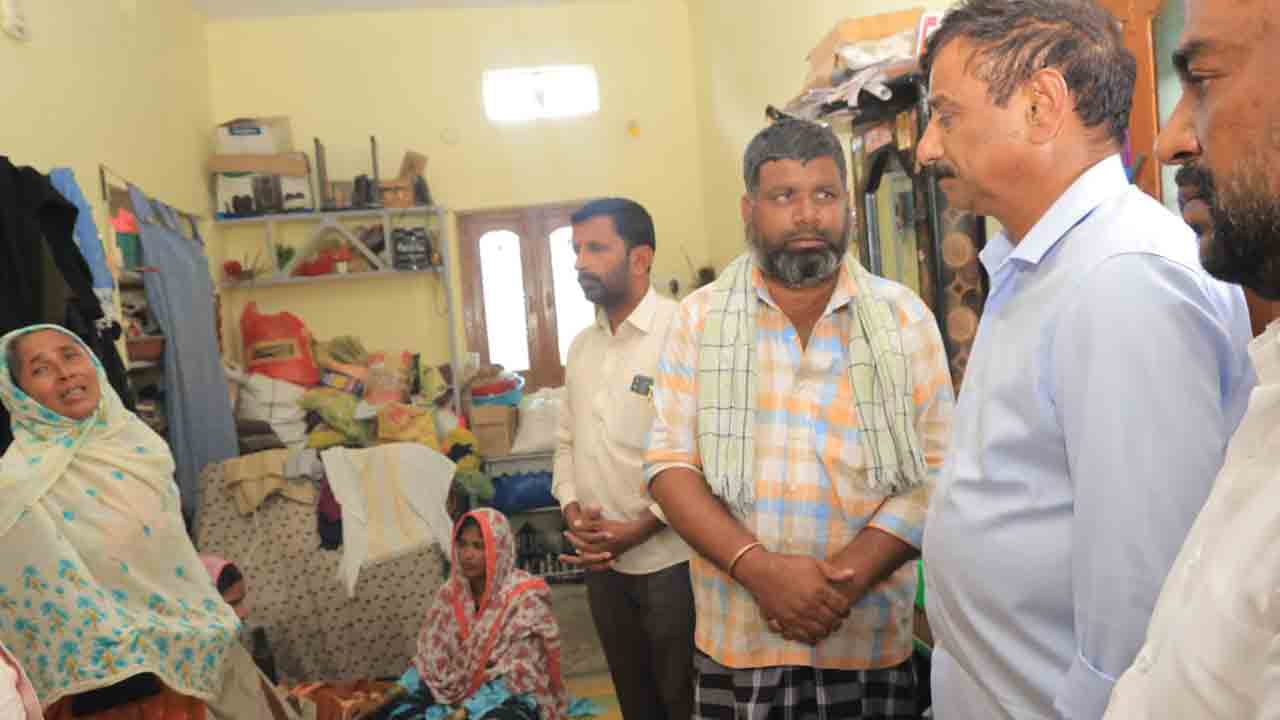 అన్వర్ కుటుంబాన్ని పరామర్శించిన ఎమ్మెల్యే కొత్త ప్రభాకర్ రెడ్డి