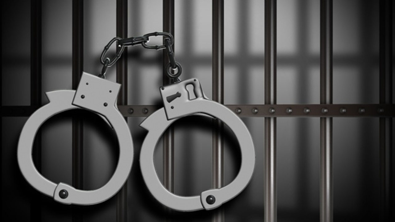 Ganja Seized | పోలీసుల తనిఖీల్లో గంజాయి స్వాధీనం.. ఇద్దరి అరెస్ట్