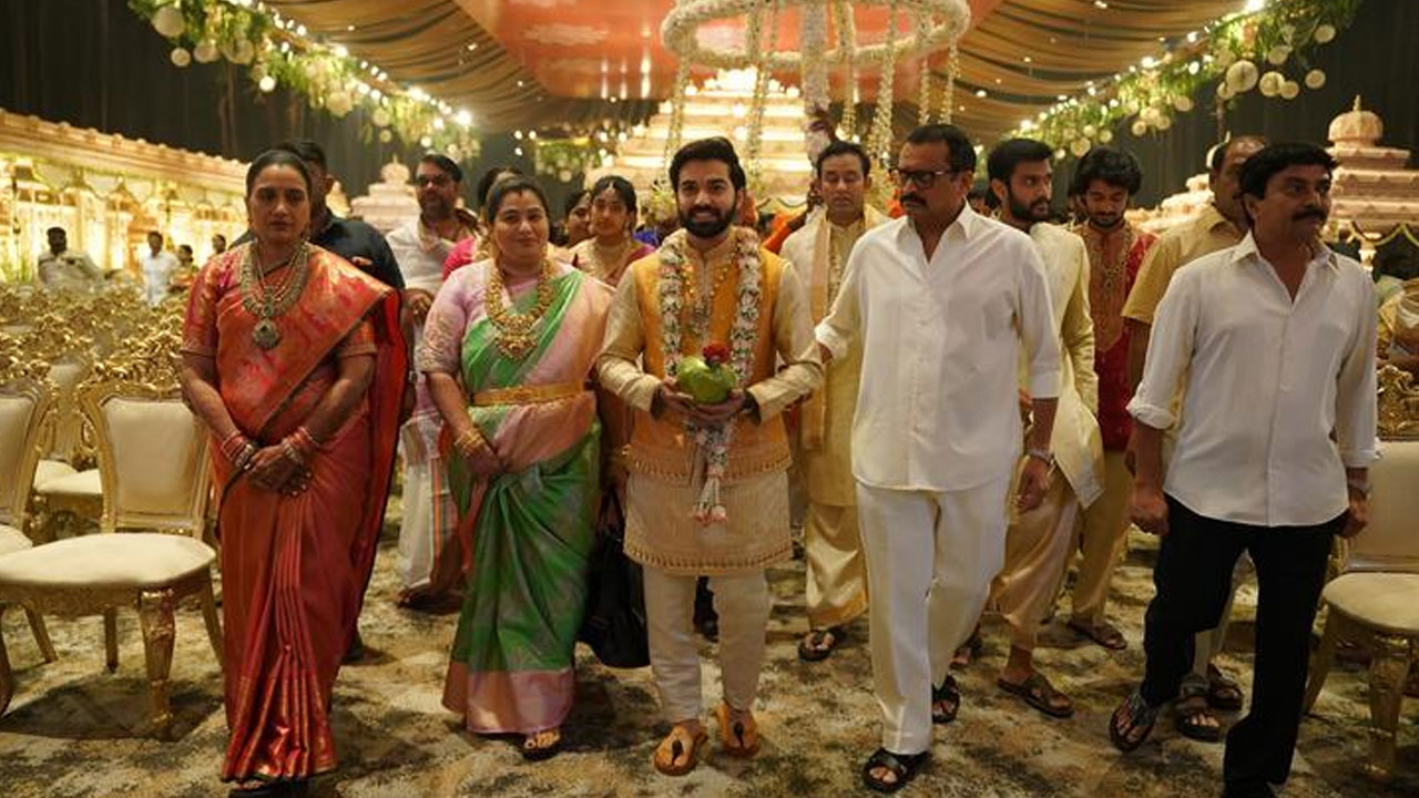 Bandla Ganesh | బండ్ల గణేష్ ఇంట పెళ్లి సందడి.. జనని-సూర్యతేజ వివాహానికి తరలివచ్చిన సినీ, రాజకీయ ప్రముఖులు