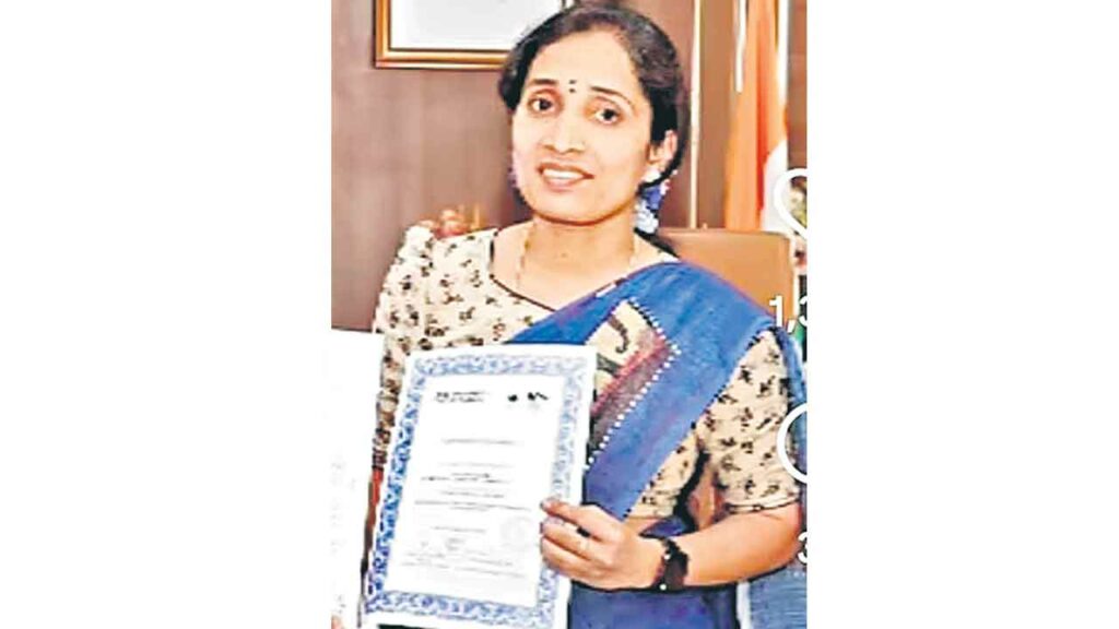 జాతీయ ఉత్తమ ఉపాధ్యాయురాలిగా బొంపెల్లి భవాని