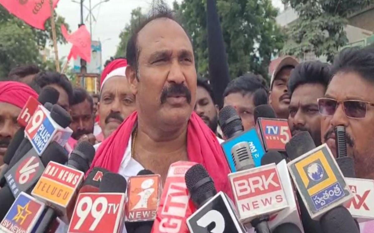 కోదాడలో సీఐ శివ శంకర్ గుండాగిరి !