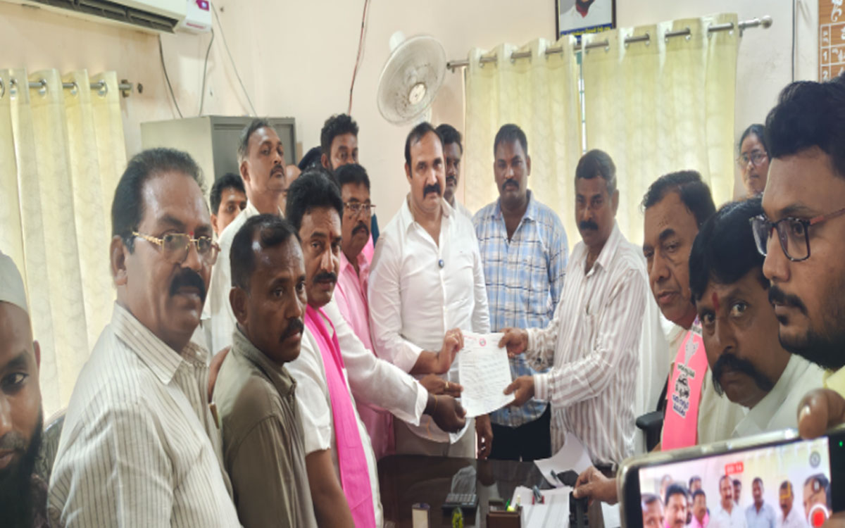 ‘ప్రభుత్వ నిర్లక్ష్యంతో సంక్షోభంలోకి వ్యవసాయ రంగం’