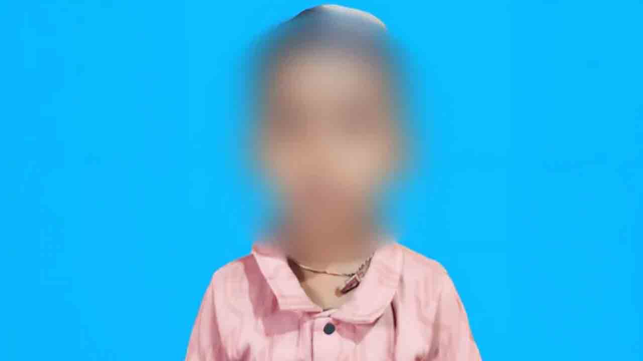 boy dies choking on toy ball | కుర్కురే ప్యాకెట్‌లో టాయ్‌ బాల్‌..  గొంతులో ఇరుక్కుని బాలుడు మృతి