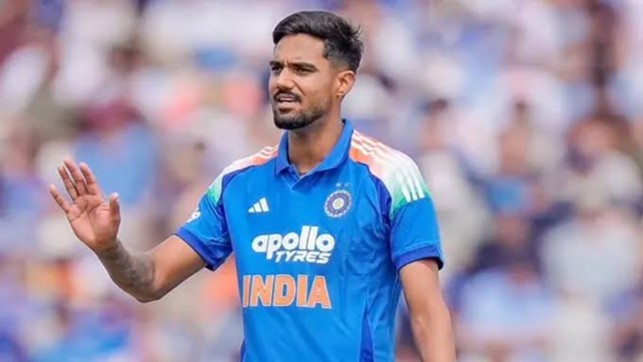 Farveez Maharoof | సిరాజ్ కాదు.. భార‌త జ‌ట్టు అస్త్రం ఆ కుర్రాడే..!