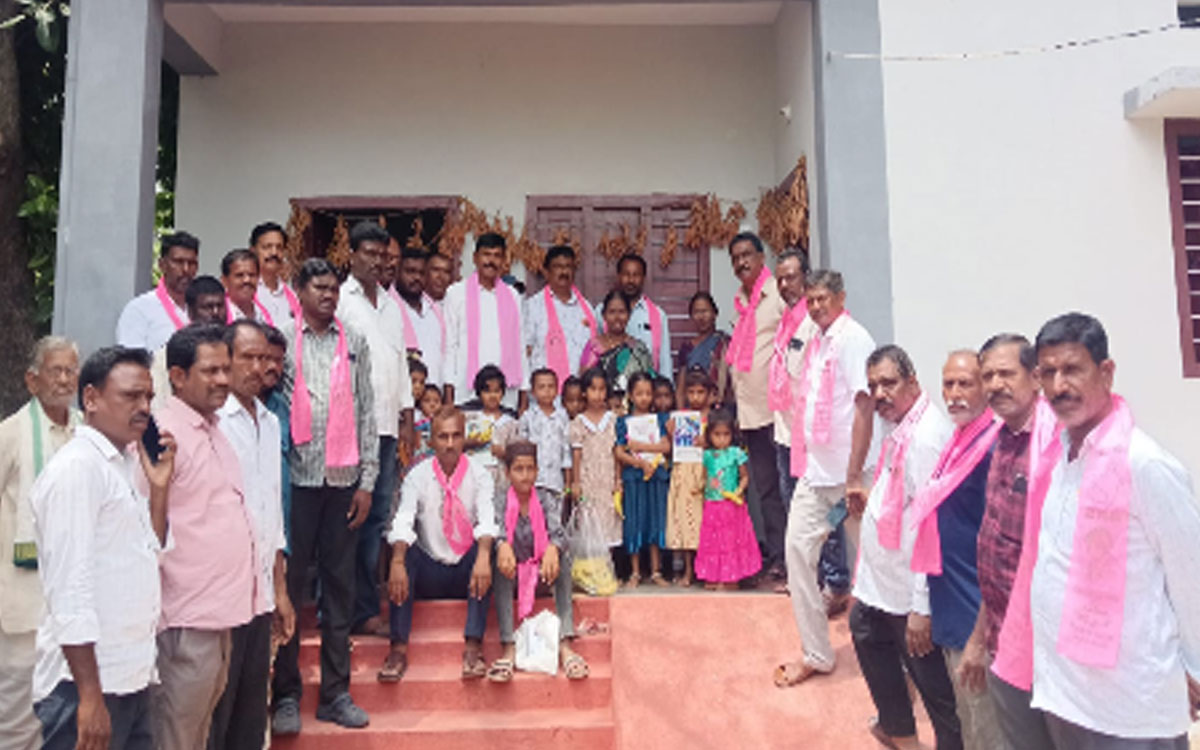 ఘనంగా మాజీ ఎమ్మెల్యే బొల్లం మల్లయ్య యాదవ్ జన్మదిన వేడుకలు