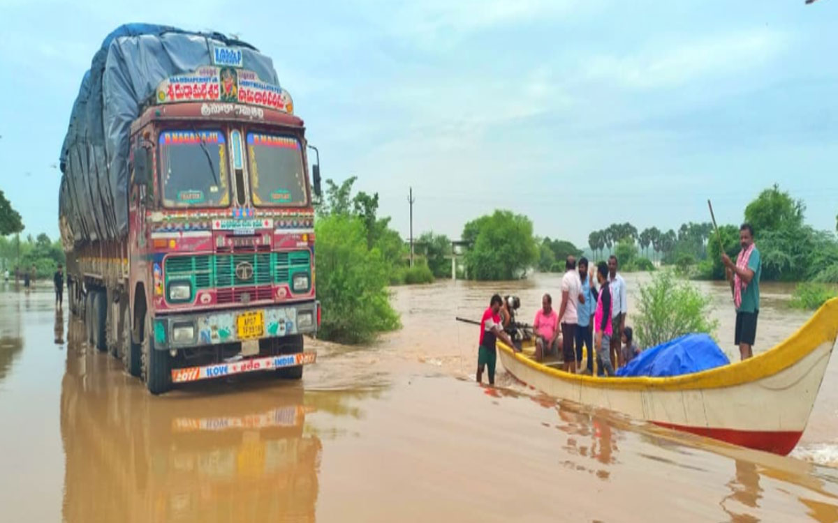 సారపాక రెడ్డిపాలెం, ఇరవెండి మొండికుంటకు రాకపోకలు బంద్