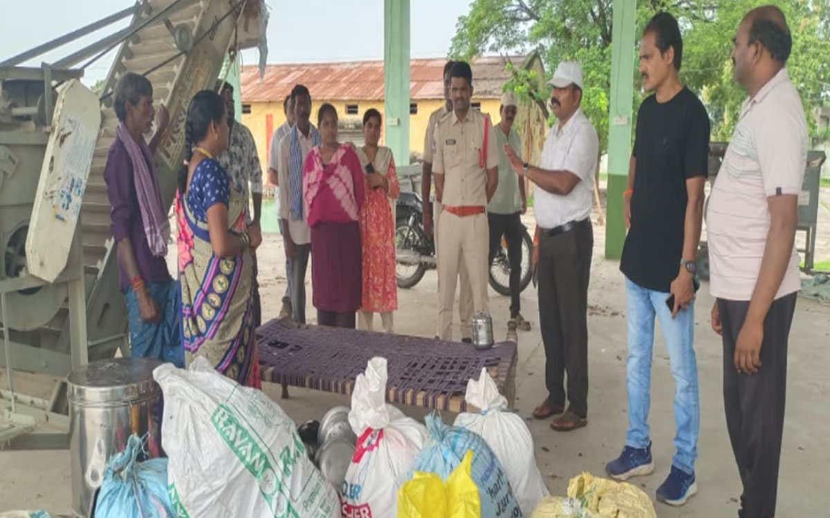 సారపాక రెడ్డిపాలెం, ఇరవెండి మొండికుంటకు రాకపోకలు బంద్